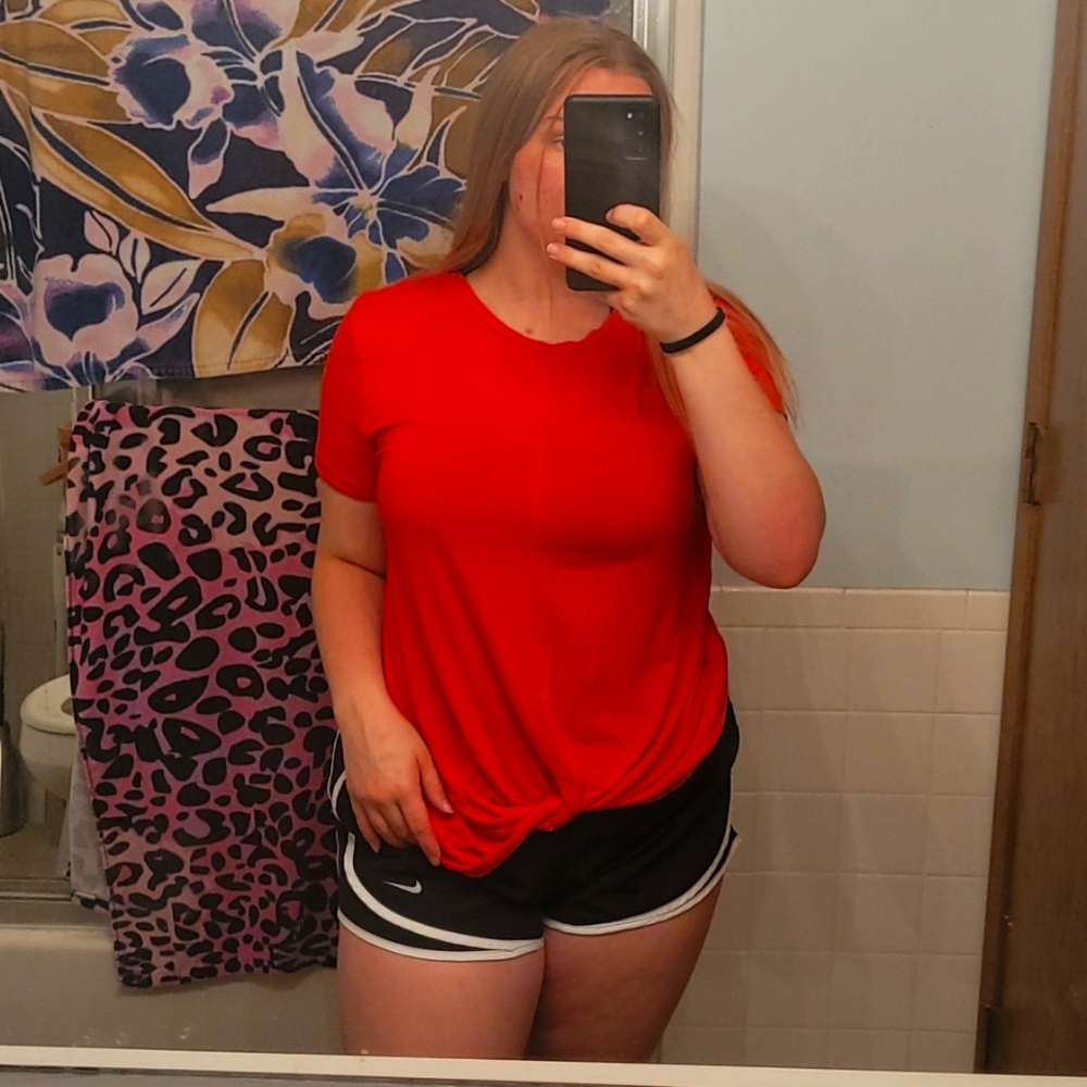 Permanently tied shirt